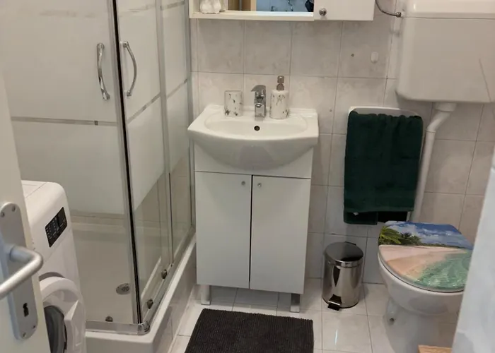 App Karla Apartment *